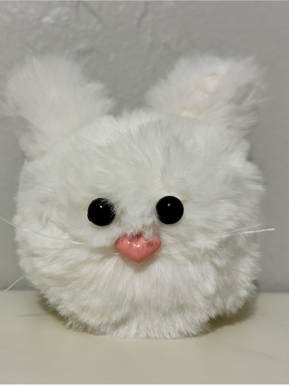Bath & Body Works White Easter Bunny Pom Pom Fluffy Pocketbac Sanitizer Holder